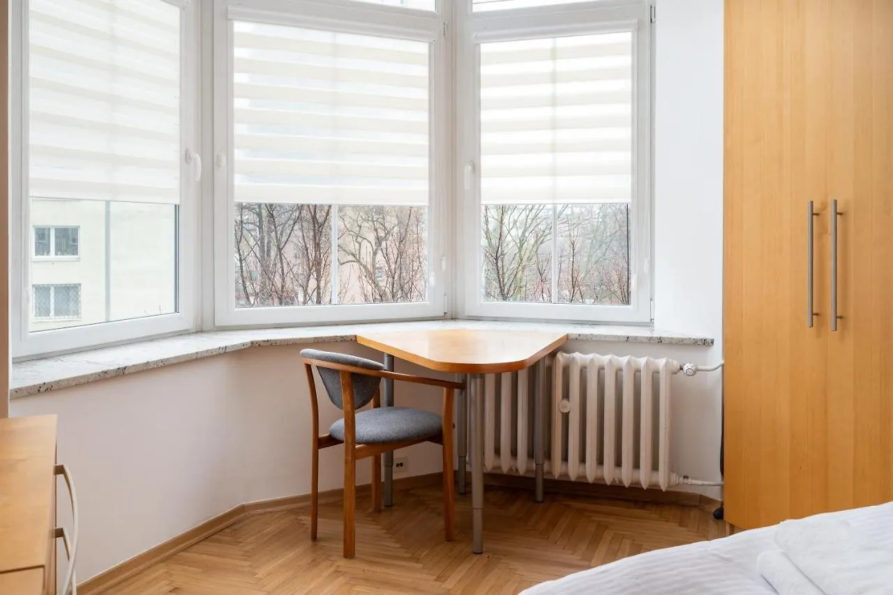 Metro Raclawicka Standard Apartment ワルシャワ ポーランド
