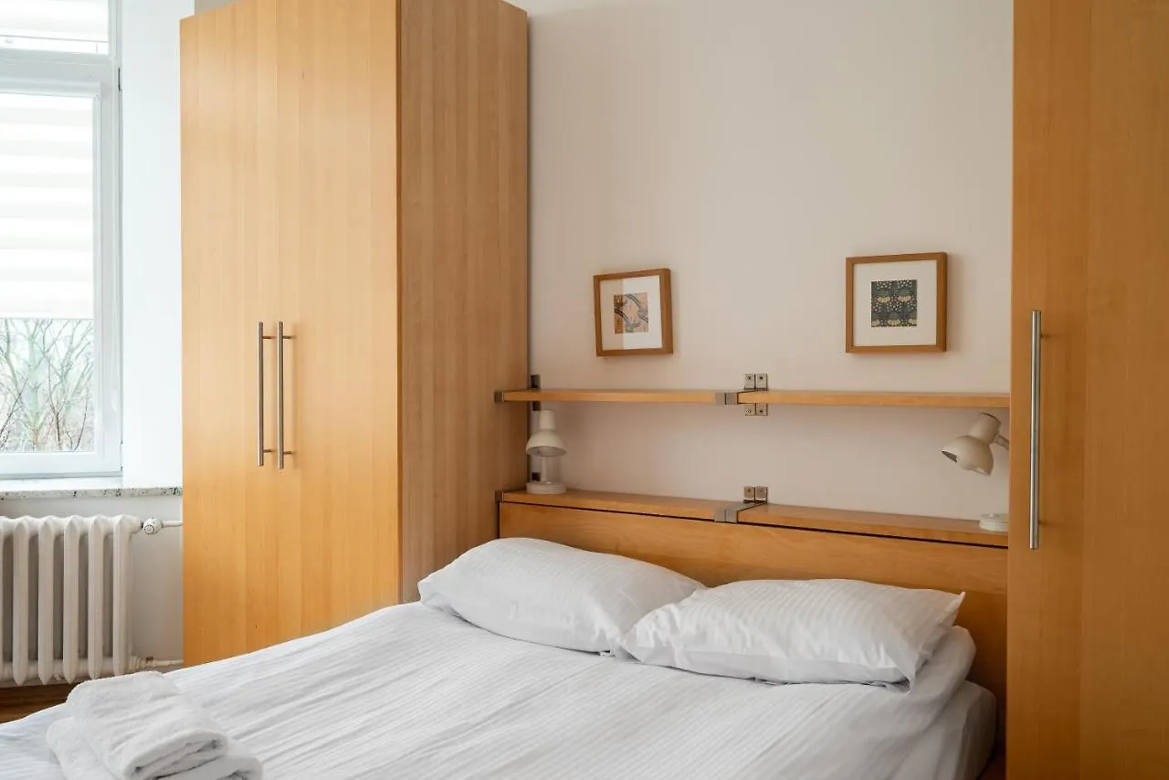 Metro Raclawicka Standard Apartment ワルシャワ